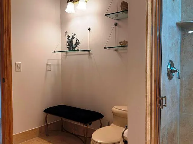 8387 Ironhorse Ct — Photo 18