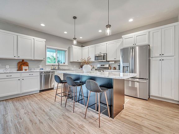 4th image of 801 30th St