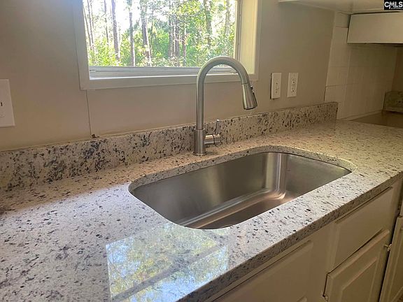 4th image of 133 Silver Oak Ln