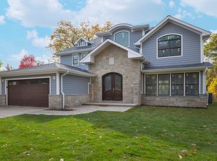 1401 Hollywood Ave, Glenview, IL 60025