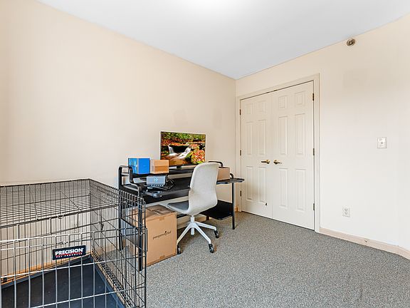 4th image of 525 Grant Ave #102