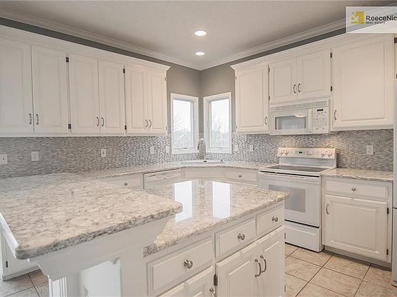 5th image of 12411 England St