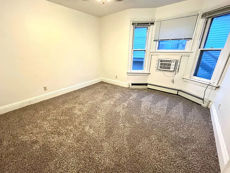 434 S Johnson St — Photo 6
