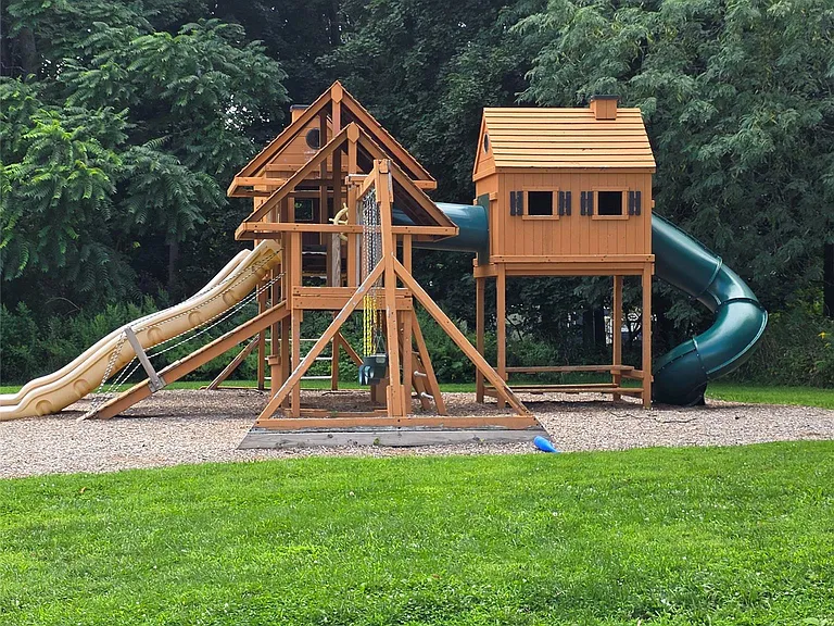 3 Fishkill Glen Dr #A — Photo 20