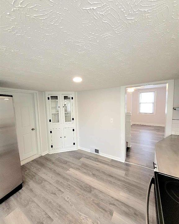 102 W Main St, Spring Valley, OH 45370 Zillow