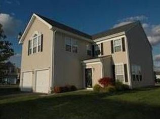 19 Birmingham Dr, Columbus, NJ 08022