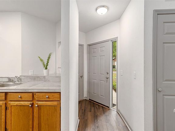 3rd image of 938 NW 42nd Ter