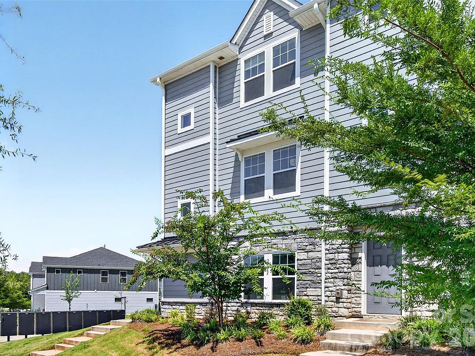 1st image of 2522 Arbor Loop Dr