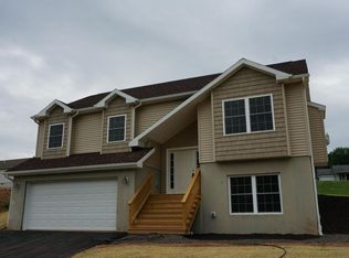 553 Sunset Dr, Bloomsburg, PA 17815