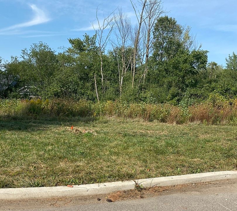 2nd image of 18680 W Capri Ct