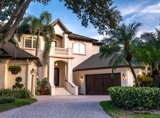 830 Monterey Blvd NE, Saint Petersburg, FL 33704
