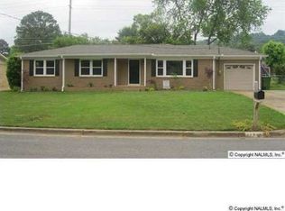 11317 Maplecrest Dr SE, Huntsville, AL 35803