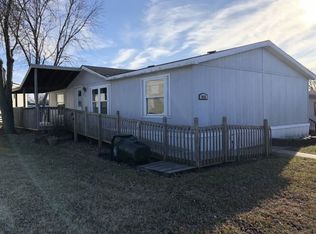 913 SE 41st Ter, Topeka, KS 66609
