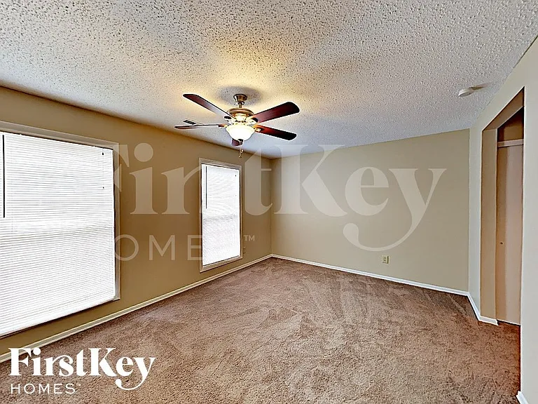 6417 Pineburr Ct — Photo 6