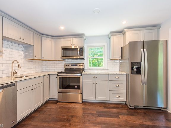4th image of 64 Saint Marys Pl