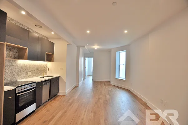 Rented by EXR | media 15