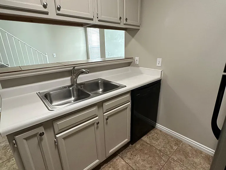 665 E Eaglewood Dr #27 — Photo 6