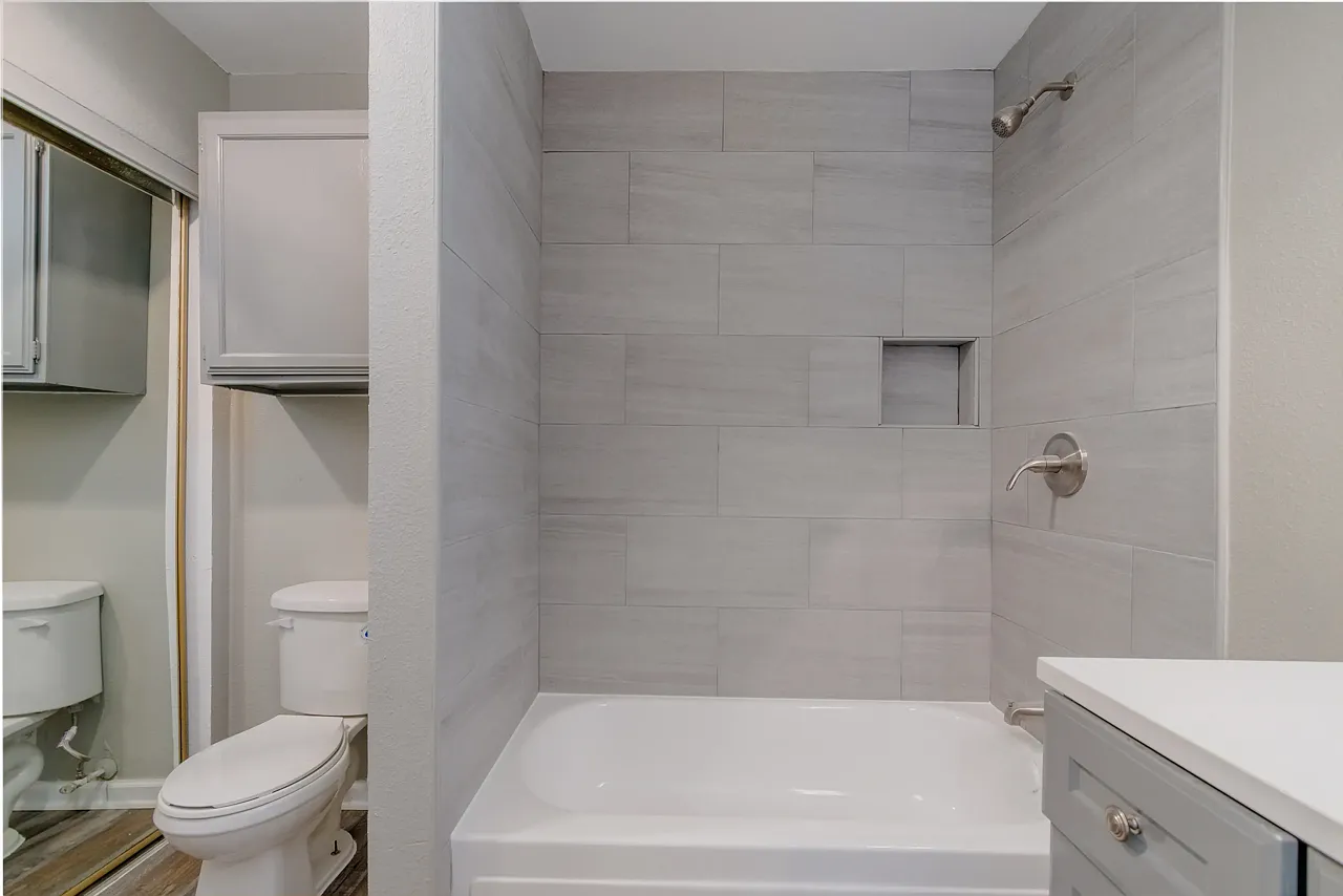 Fiona Apartment Homes — Photo 3