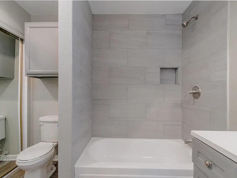 Fiona Apartment Homes — Photo 3