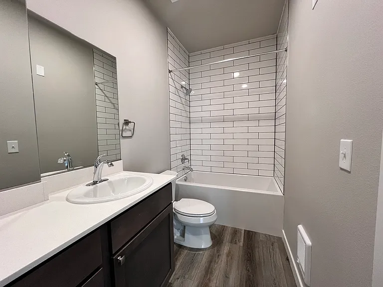 The 508 West — Photo 97