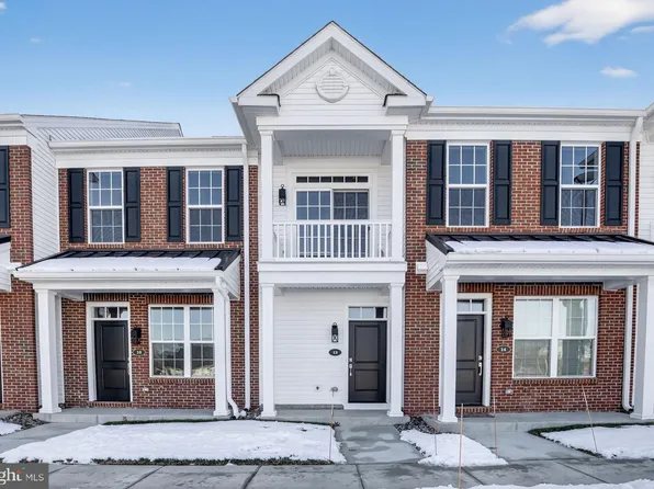 12 Ivy Ln, Levittown, PA 19055