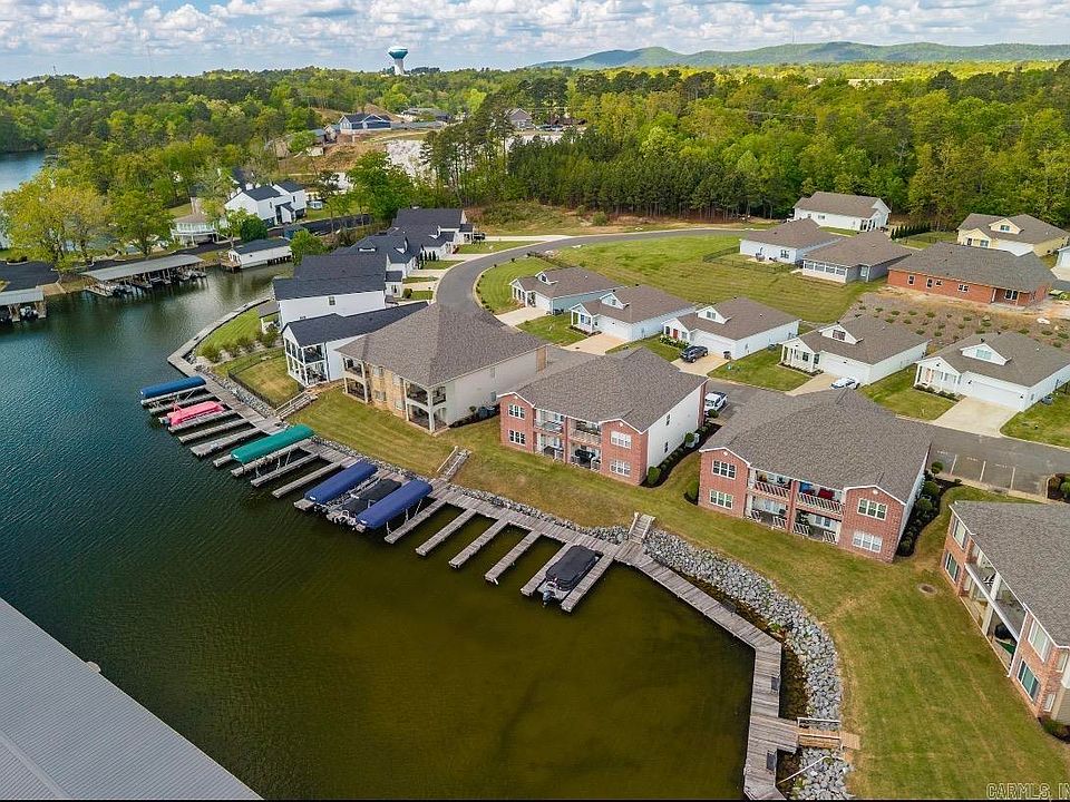 1st image of 129 Clearwater Cir