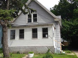 610 E Oakland Ave, Bloomington, IL