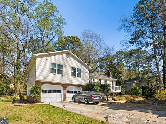 2nd image of 254 Devant Pl SW