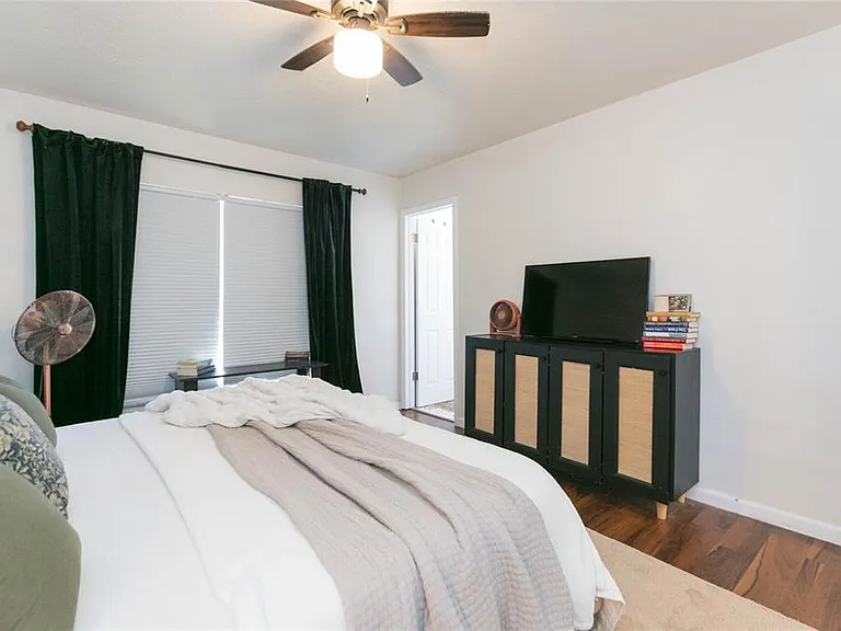 1612 Berkshire Dr — Photo 12