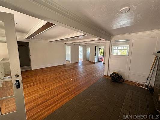 5th image of 2607 1st Ave