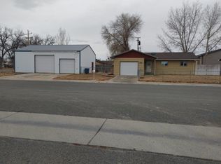 172 E 2nd St, Lovell, WY 82431