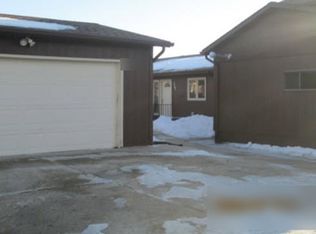 1561 16th St NW, Minot, ND 58703