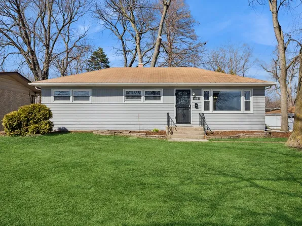 815 W 187th St, Glenwood, IL 60425