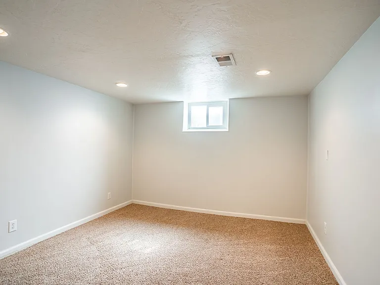 542 N 150 E — Photo 15