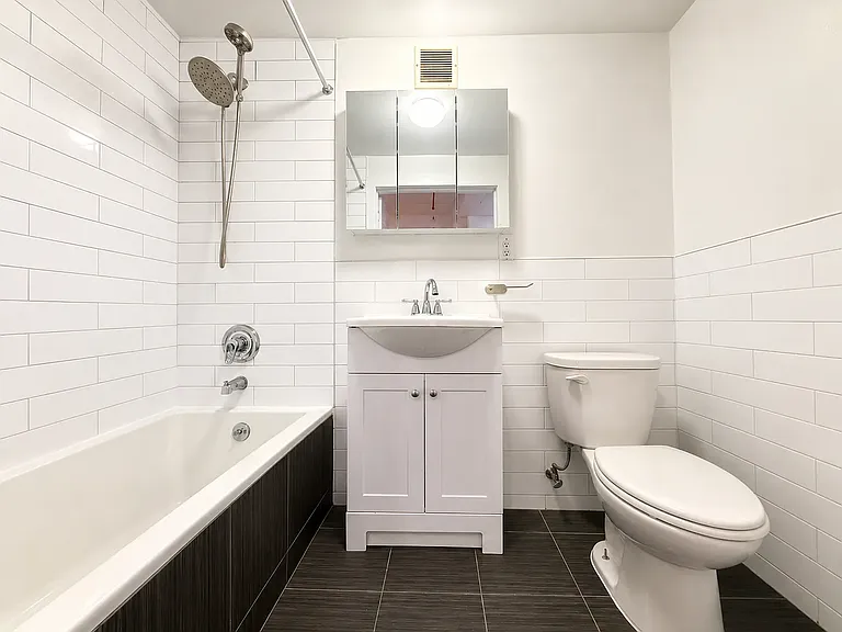248 McKibben St #2C — Photo 9