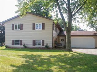 1408 Boca Lago Dr, Valparaiso, IN 46383