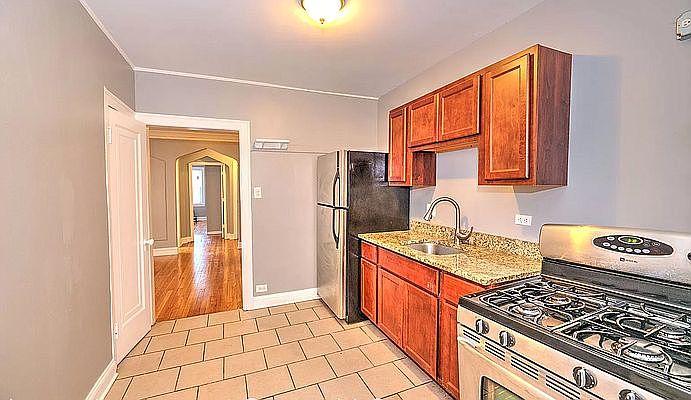 1st image of 250 E 10th St #3F