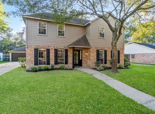 8122 17th Green Dr, Humble, TX 77346