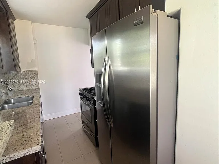 8370 SW 27th Ln — Photo 8
