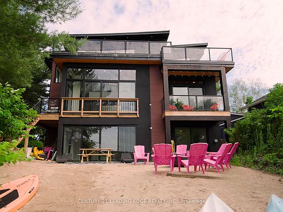 2nd image of 34 Ottawa Ave