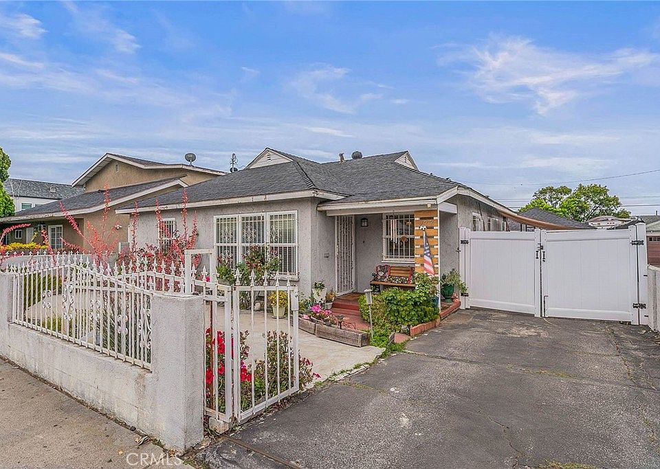 1st image of 922 Glenoaks Blvd