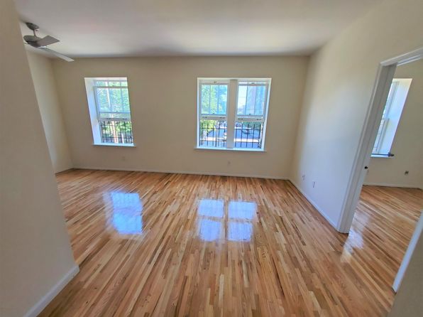 245 8th St APT 201