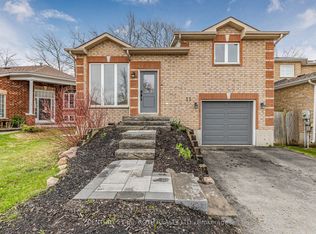 11 Masters Dr, Barrie, ON L4M 6W4