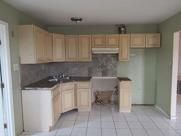 4th image of 3108 Huntsville St