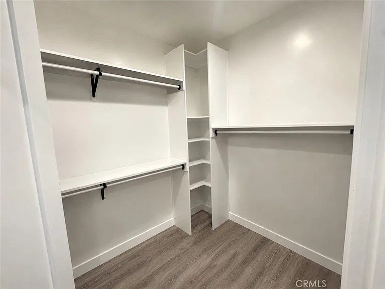7717 Jamieson Ave — Photo 13