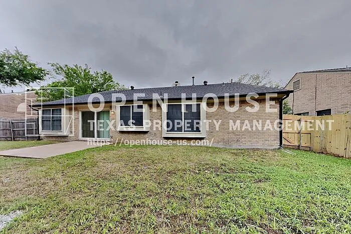 8018 Blackfin Dr — Photo 18