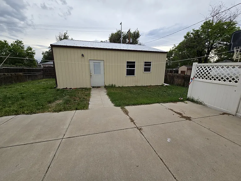 1165 Nome St — Photo 4