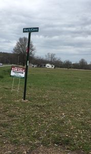 Ray's Cv, Grenada, MS, 38901