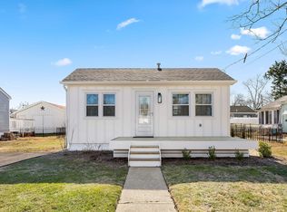 24 Arizona Ave, Villas, NJ 08251