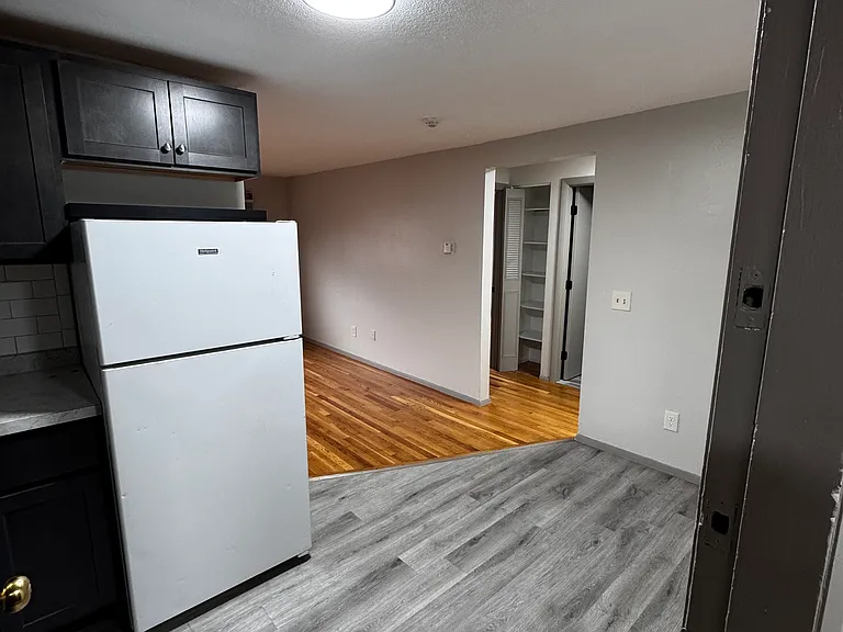 31 Franklin St #10 — Photo 11
